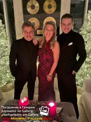 2025 декабрь Томас Андерс с семьей в Рождество