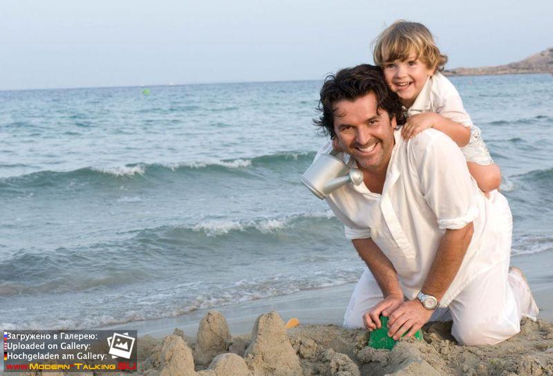 Томас Андерс с семьей