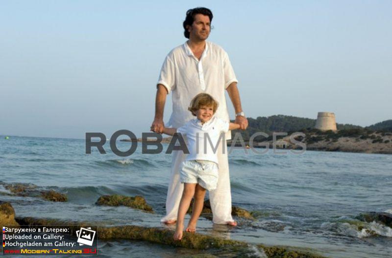 Томас Андерс с семьей