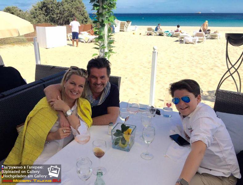 Томас Андерс с семьей