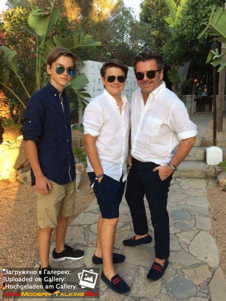 Томас Андерс с семьей