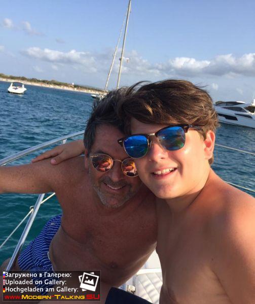 Томас Андерс с семьей