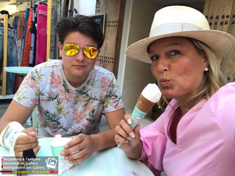 Томас Андерс с семьей