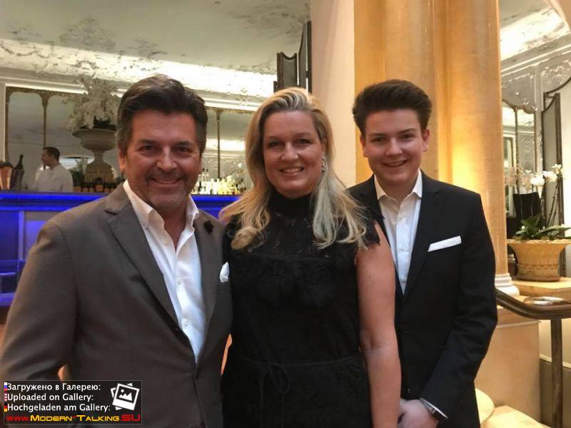 Томас Андерс с семьей