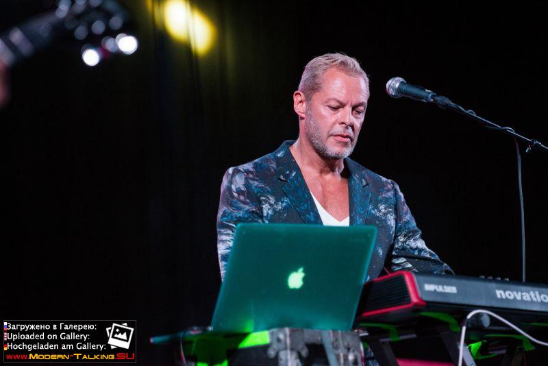 23925117386 2ef83453a4 b